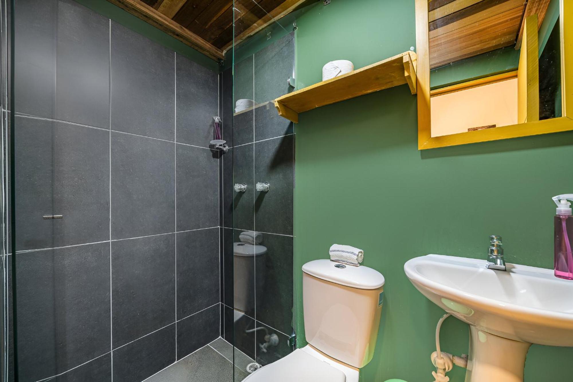Pensión La Gruta Coliving *
