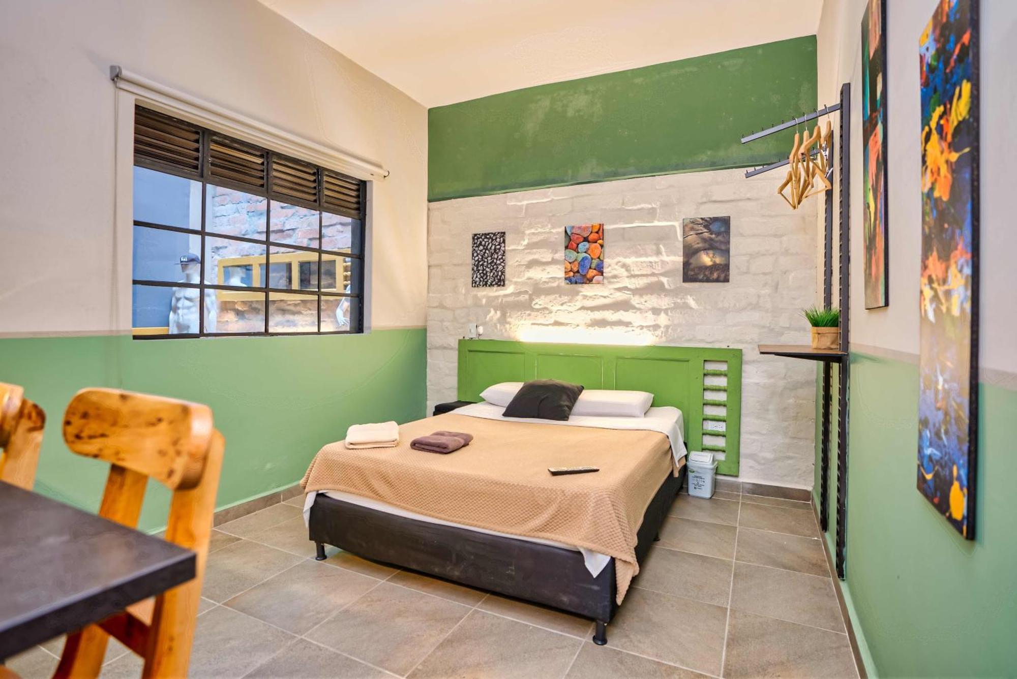 Pensión La Gruta Coliving *
